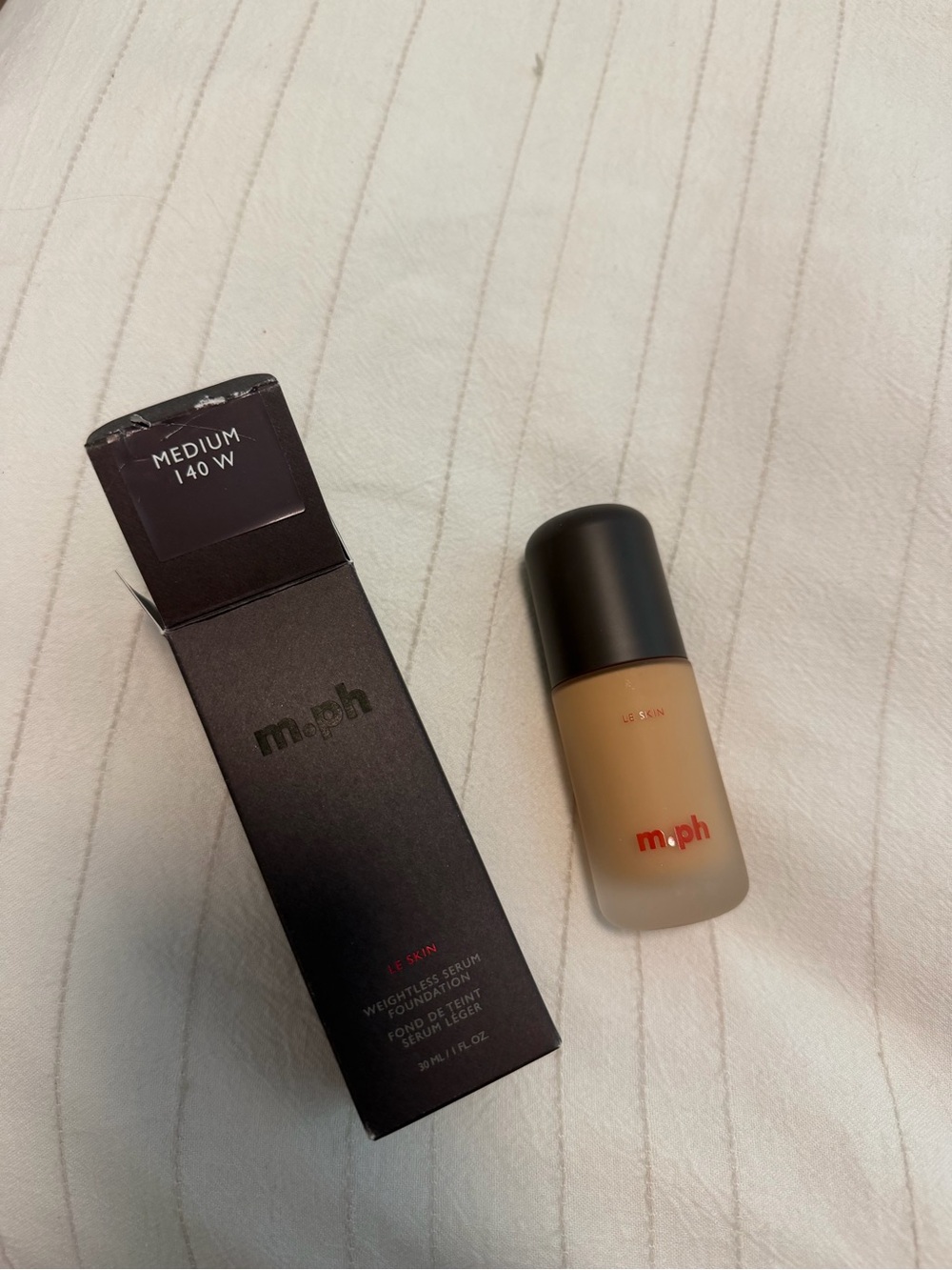Morphe Le Skin Weightless Serum Foundation - Black Packaging
